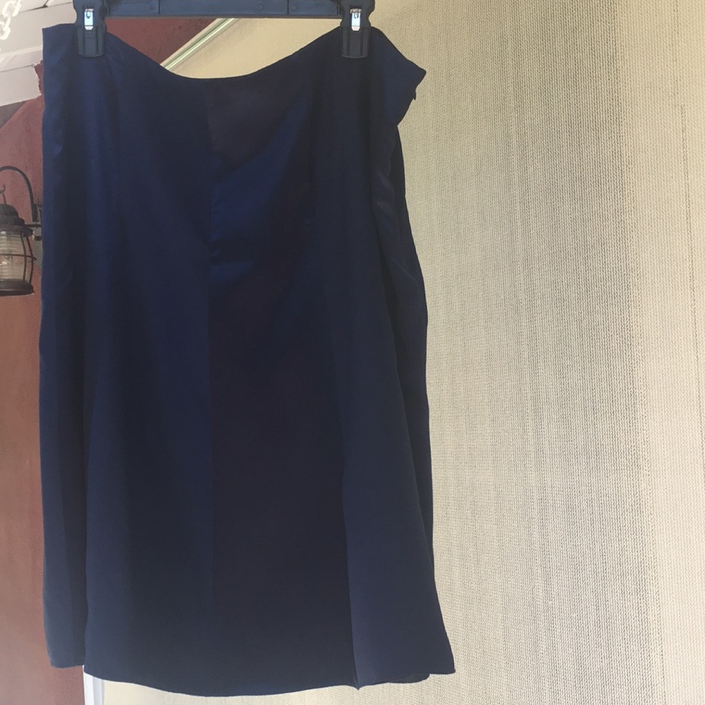 Isaac MizrahiTarget navy blue skirt 16